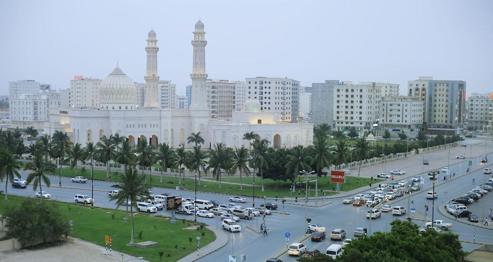 Muscat International Hotel Plaza Salalah Exterior photo